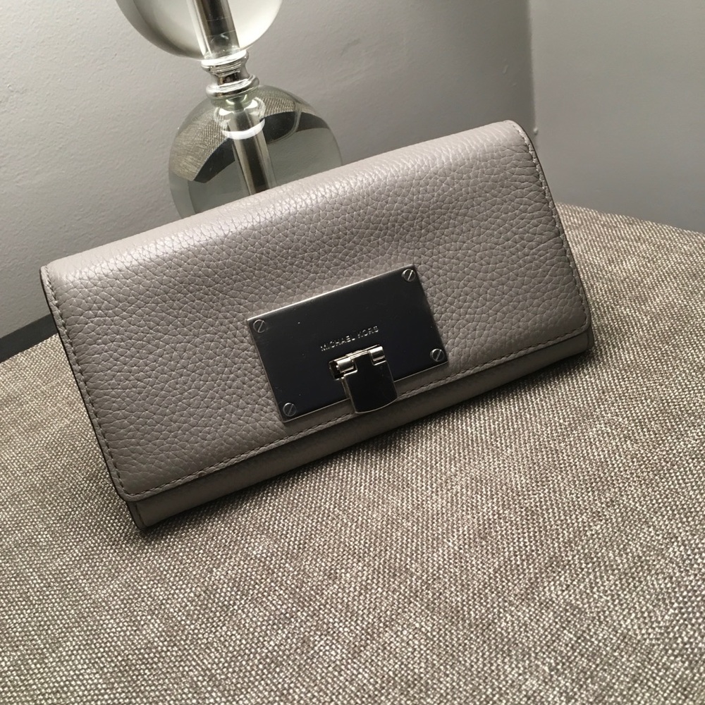 Michael Kors wallet